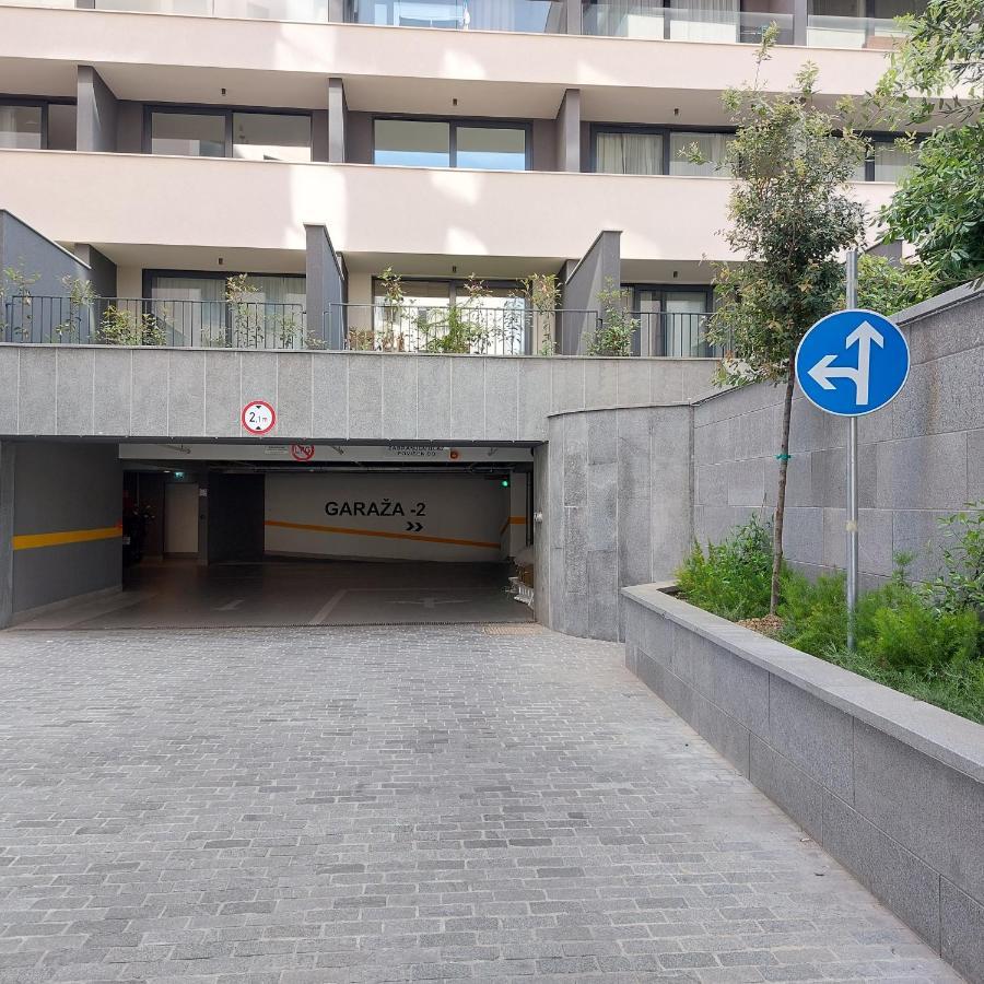 Apartments Sindy And Mendy With Parking Space In The Garage Dubrovnik Eksteriør bilde